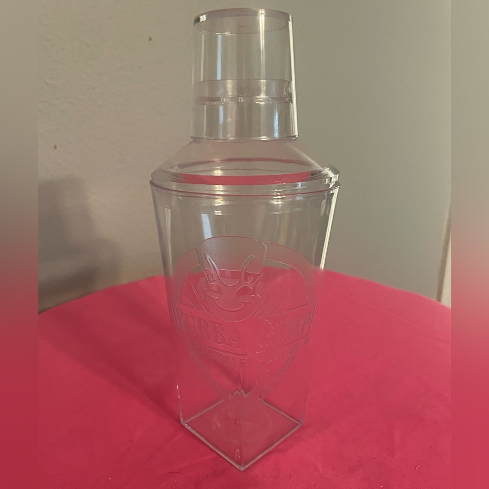 Bubba Gump Shrimp Co. Cocktail Shaker NWOT